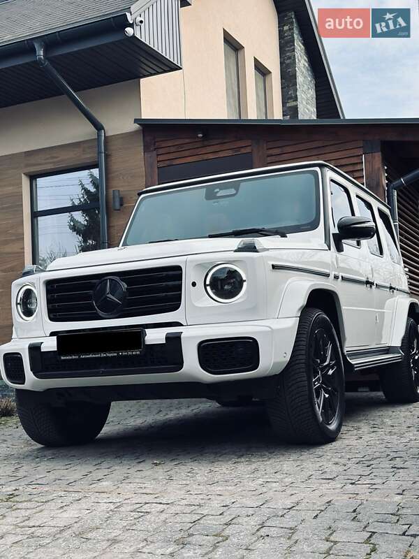 Mercedes-Benz G-Class 2024
