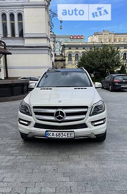 Позашляховик / Кросовер Mercedes-Benz GL 450 2012 в Києві