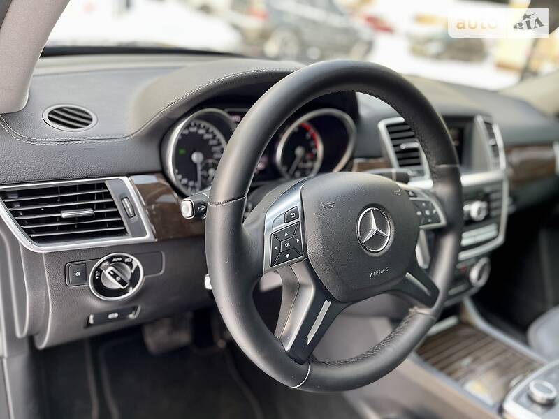 Позашляховик / Кросовер Mercedes-Benz GL-Class 2015 в Києві