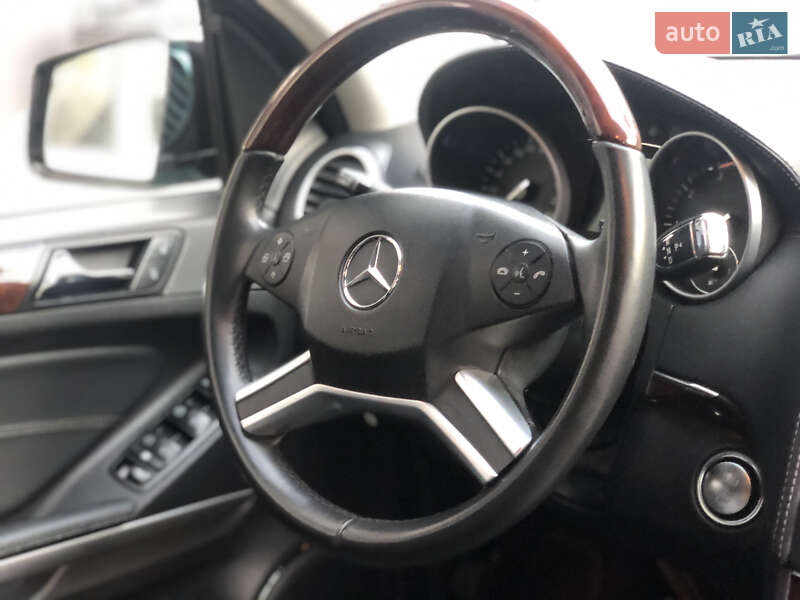 Внедорожник / Кроссовер Mercedes-Benz GL-Class 2011 в Киеве фото 10 Внедорожник / Кроссовер Mercedes-Benz GL-Class 2011 в Киеве