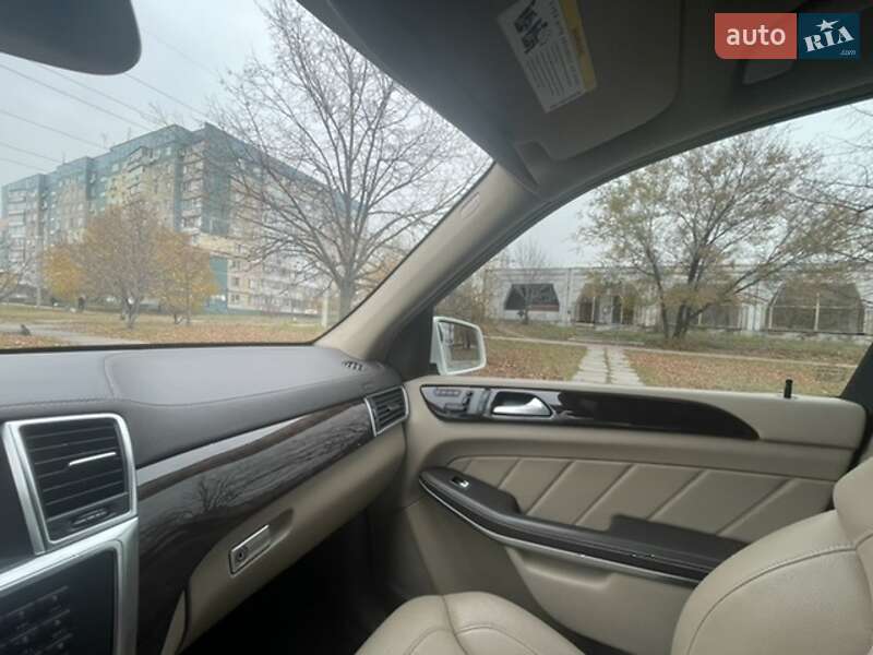 Внедорожник / Кроссовер Mercedes-Benz GL-Class 2013 в Днепре фото 17 Внедорожник / Кроссовер Mercedes-Benz GL-Class 2013 в Днепре