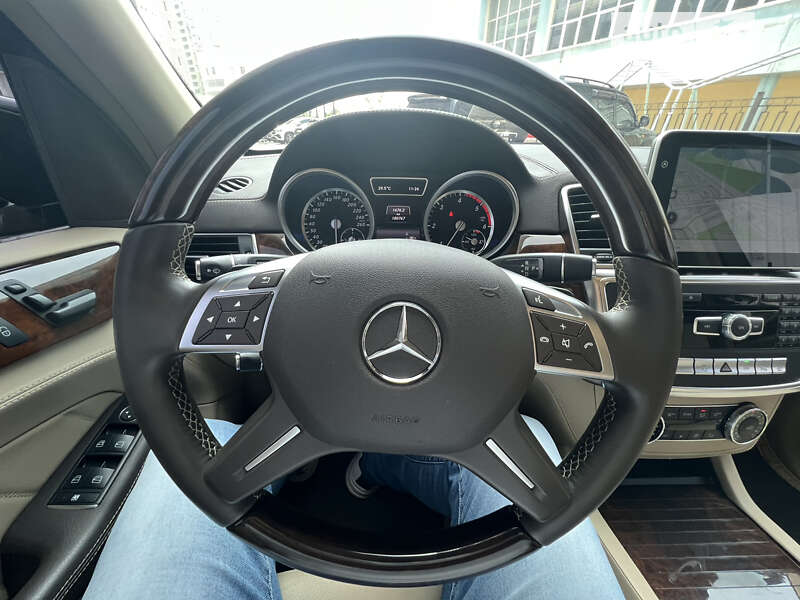 Позашляховик / Кросовер Mercedes-Benz GL-Class 2014 в Києві