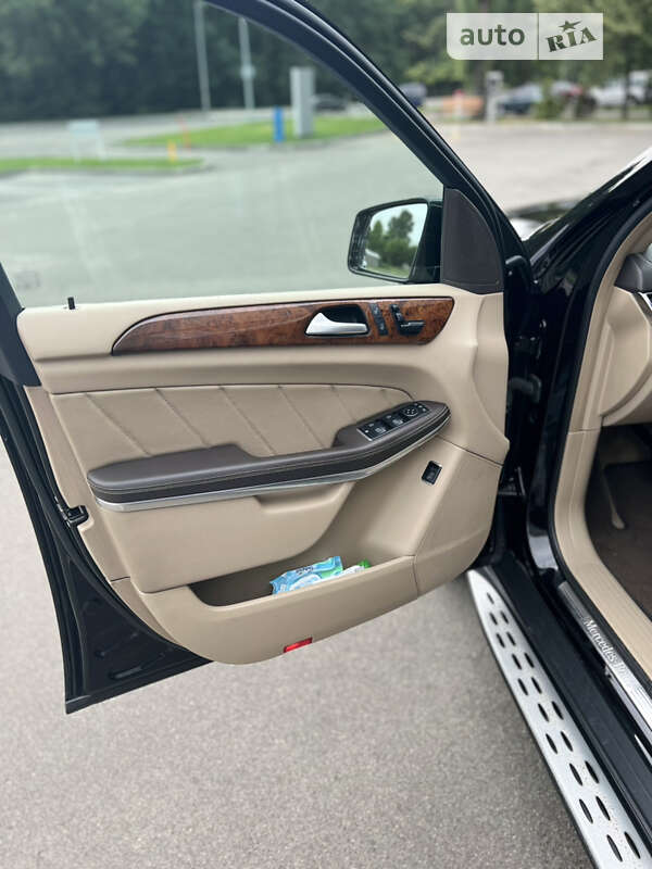 Внедорожник / Кроссовер Mercedes-Benz GL-Class 2014 в Киеве фото 20 Внедорожник / Кроссовер Mercedes-Benz GL-Class 2014 в Киеве