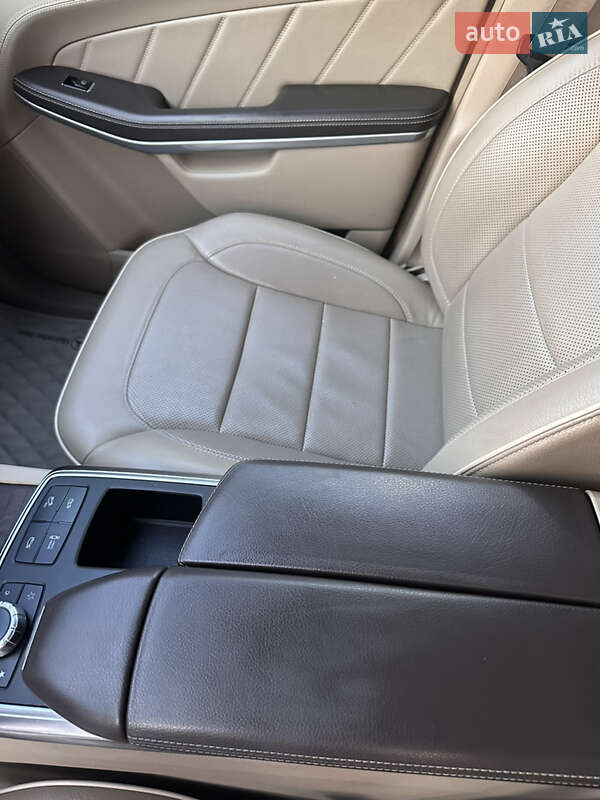 Внедорожник / Кроссовер Mercedes-Benz GL-Class 2013 в Трускавце фото 68 Внедорожник / Кроссовер Mercedes-Benz GL-Class 2013 в Трускавце