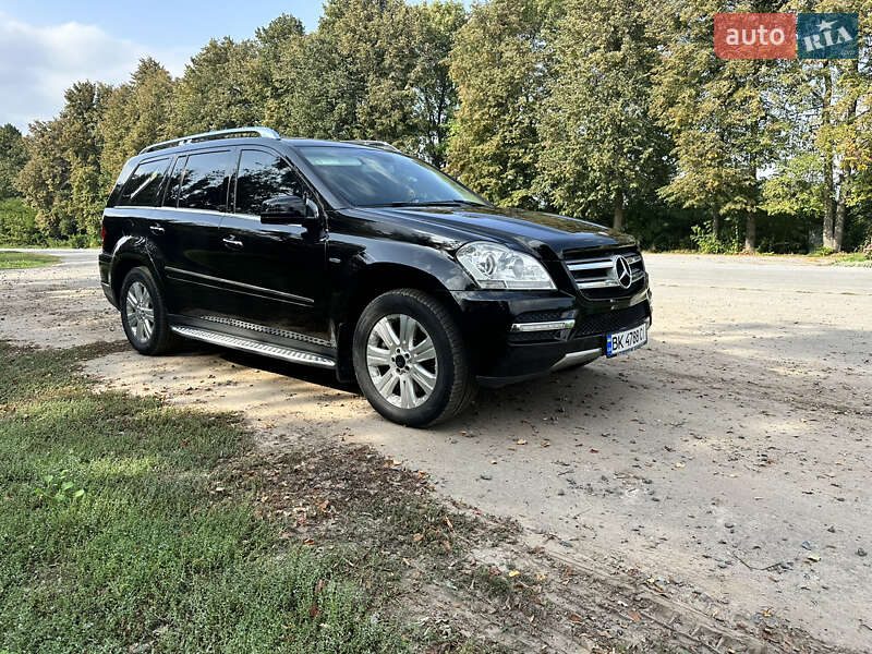Mercedes-Benz GL-Class 2011