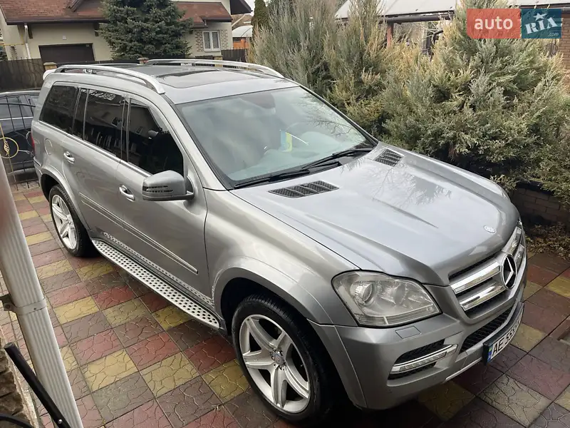 Mercedes-Benz GL-Class