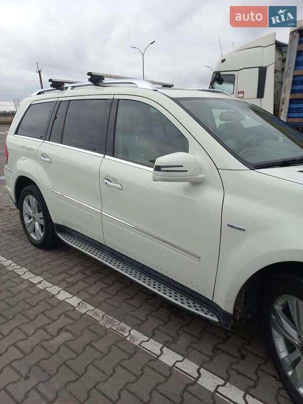 Внедорожник / Кроссовер Mercedes-Benz GL-Class 2010 в Бучаче