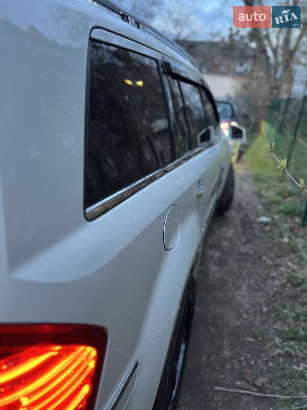 Позашляховик / Кросовер Mercedes-Benz GL-Class 2011 в Чернівцях