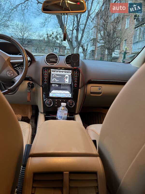 Позашляховик / Кросовер Mercedes-Benz GL-Class 2011 в Чернівцях