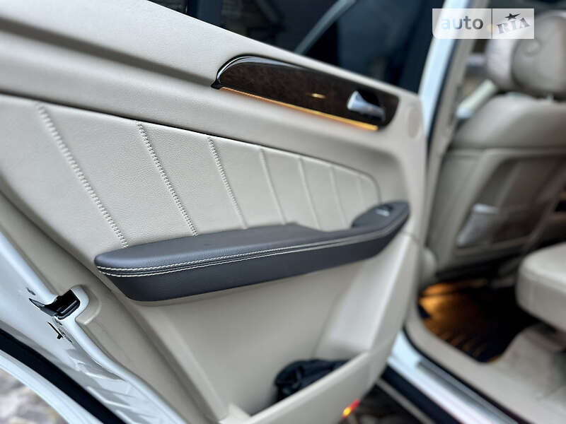 Позашляховик / Кросовер Mercedes-Benz GL-Class 2016 в Кам'янець-Подільському