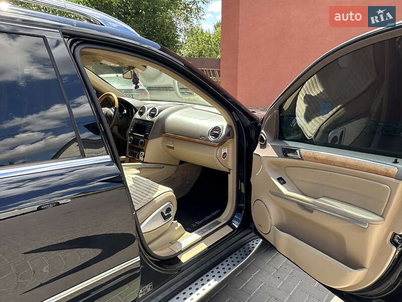 Внедорожник / Кроссовер Mercedes-Benz GL-Class 2009 в Гайсине