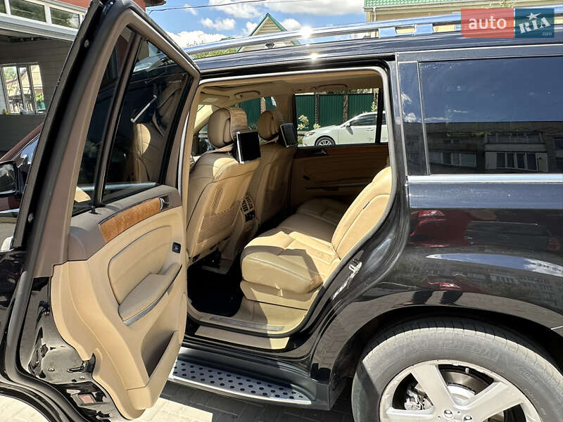 Внедорожник / Кроссовер Mercedes-Benz GL-Class 2009 в Гайсине