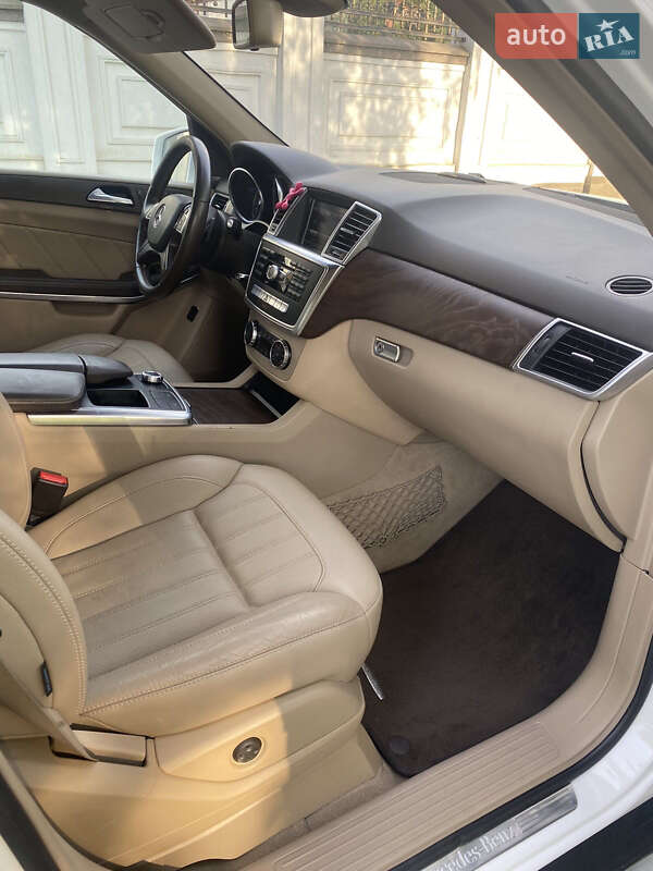 Внедорожник / Кроссовер Mercedes-Benz GL-Class 2014 в Ровно фото 26 Внедорожник / Кроссовер Mercedes-Benz GL-Class 2014 в Ровно