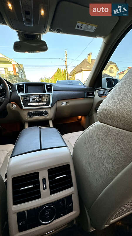 Внедорожник / Кроссовер Mercedes-Benz GL-Class 2015 в Киеве фото 47 Внедорожник / Кроссовер Mercedes-Benz GL-Class 2015 в Киеве