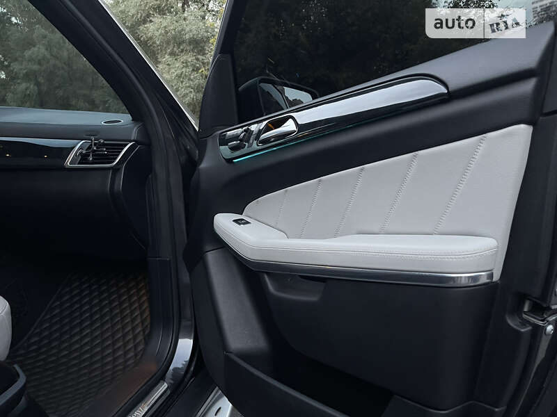 Внедорожник / Кроссовер Mercedes-Benz GL-Class 2014 в Киеве фото 21 Внедорожник / Кроссовер Mercedes-Benz GL-Class 2014 в Киеве