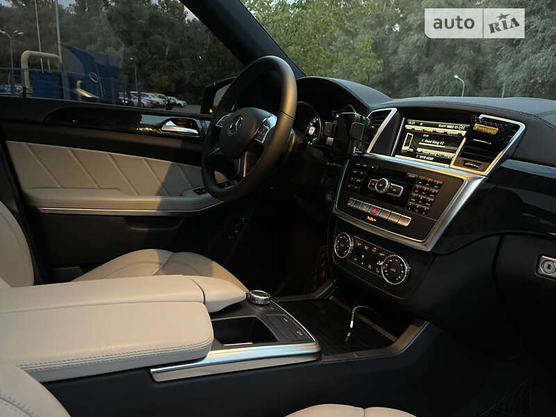 Внедорожник / Кроссовер Mercedes-Benz GL-Class 2014 в Киеве фото 23 Внедорожник / Кроссовер Mercedes-Benz GL-Class 2014 в Киеве