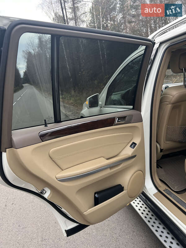 Позашляховик / Кросовер Mercedes-Benz GL-Class 2011 в Рівному