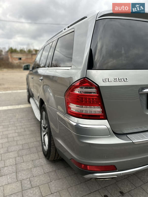 Внедорожник / Кроссовер Mercedes-Benz GL-Class 2011 в Вараше