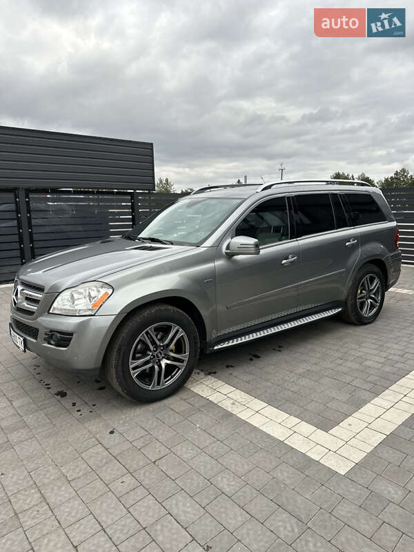 Внедорожник / Кроссовер Mercedes-Benz GL-Class 2011 в Вараше