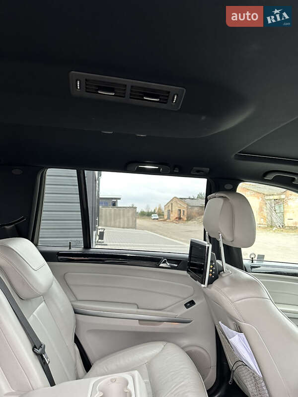 Внедорожник / Кроссовер Mercedes-Benz GL-Class 2011 в Вараше