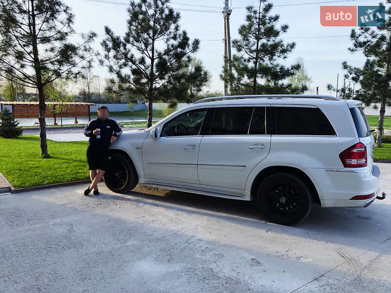 Внедорожник / Кроссовер Mercedes-Benz GL-Class 2009 в Киеве