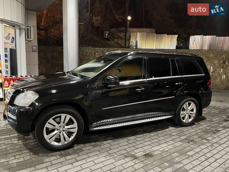 Mercedes-Benz GL-Class 2010