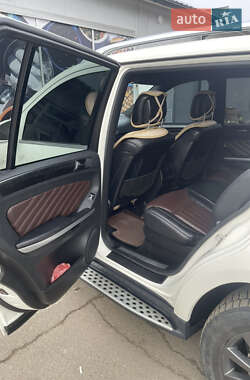 Позашляховик / Кросовер Mercedes-Benz GL-Class 2011 в 