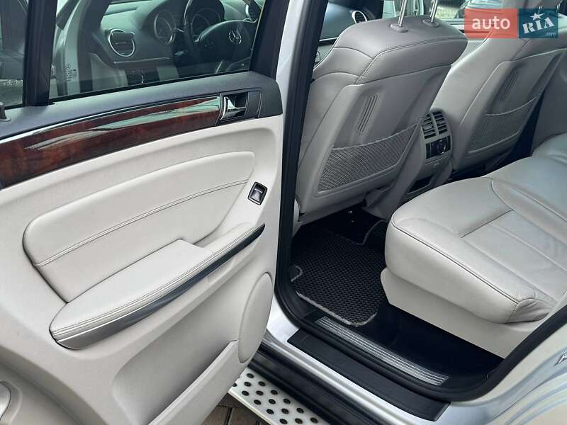 Внедорожник / Кроссовер Mercedes-Benz GL-Class 2010 в Киеве