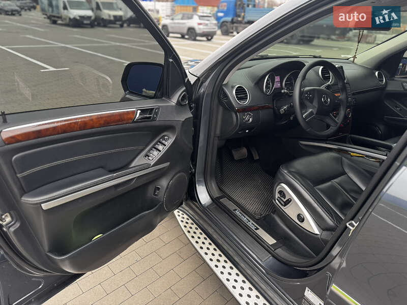 Позашляховик / Кросовер Mercedes-Benz GL-Class 2010 в Києві