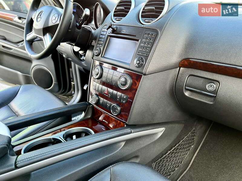 Позашляховик / Кросовер Mercedes-Benz GL-Class 2008 в Чернігові фото 11 Позашляховик / Кросовер Mercedes-Benz GL-Class 2008 в Чернігові