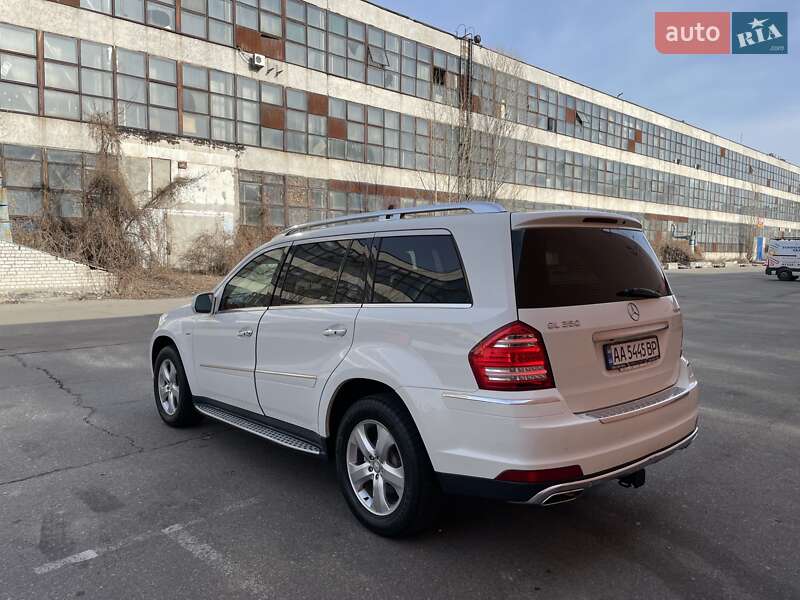 Внедорожник / Кроссовер Mercedes-Benz GL-Class 2010 в Киеве фото 10 Внедорожник / Кроссовер Mercedes-Benz GL-Class 2010 в Киеве
