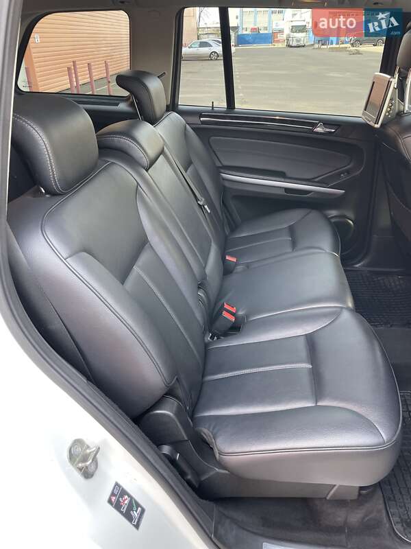 Внедорожник / Кроссовер Mercedes-Benz GL-Class 2010 в Киеве фото 15 Внедорожник / Кроссовер Mercedes-Benz GL-Class 2010 в Киеве
