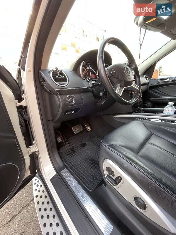 Внедорожник / Кроссовер Mercedes-Benz GL-Class 2010 в Киеве фото 23 Внедорожник / Кроссовер Mercedes-Benz GL-Class 2010 в Киеве