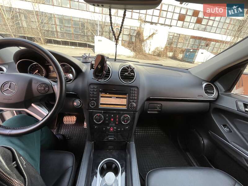 Внедорожник / Кроссовер Mercedes-Benz GL-Class 2010 в Киеве фото 24 Внедорожник / Кроссовер Mercedes-Benz GL-Class 2010 в Киеве