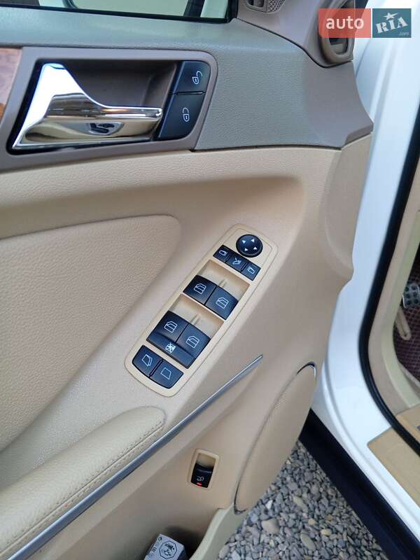 Позашляховик / Кросовер Mercedes-Benz GL-Class 2006 в Хусті