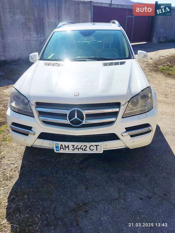 Внедорожник / Кроссовер Mercedes-Benz GL-Class 2010 в 