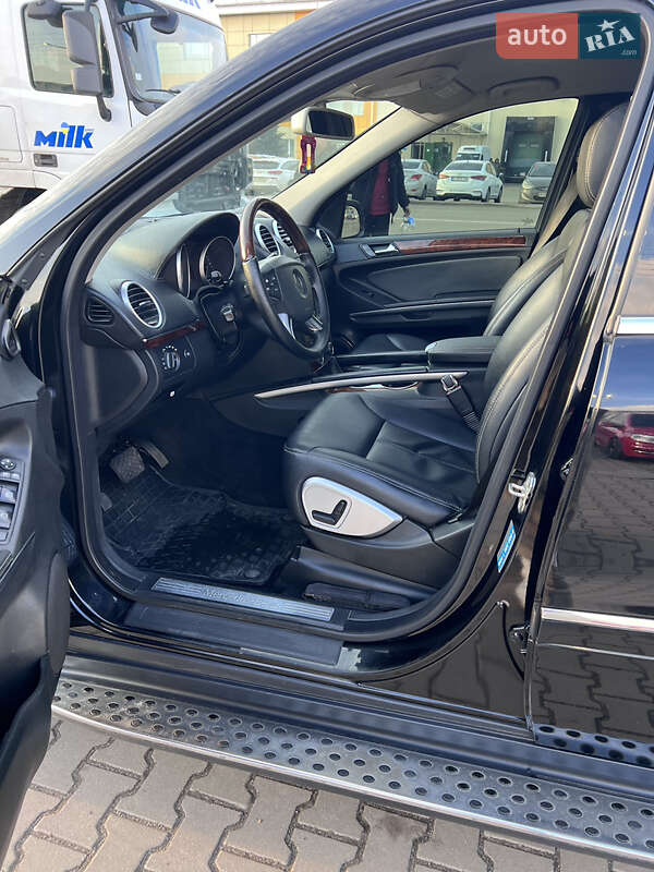 Внедорожник / Кроссовер Mercedes-Benz GL-Class 2007 в Вишневом фото 17 Внедорожник / Кроссовер Mercedes-Benz GL-Class 2007 в Вишневом