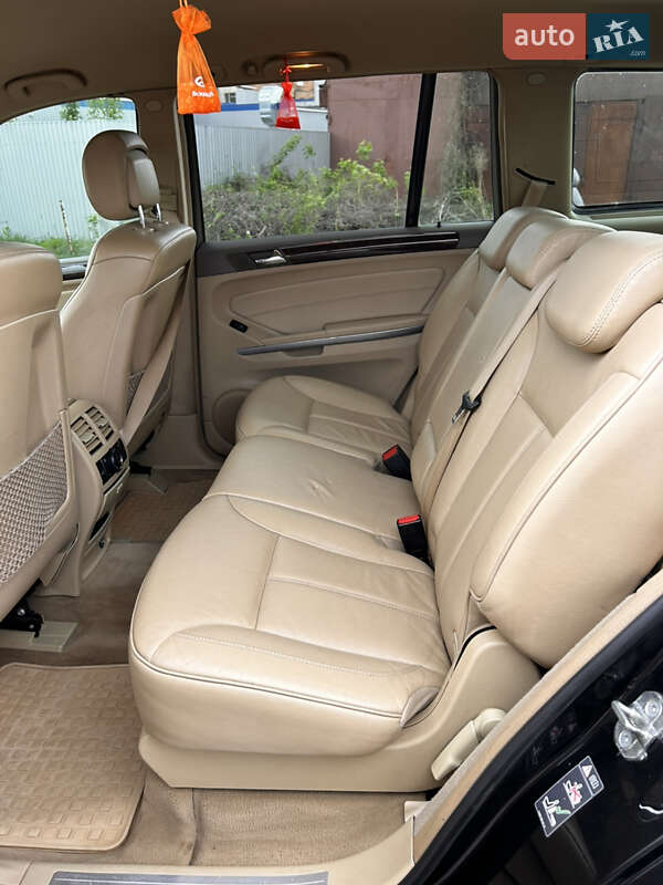 Внедорожник / Кроссовер Mercedes-Benz GL-Class 2010 в Сумах