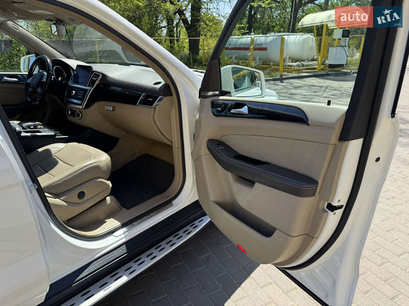 Позашляховик / Кросовер Mercedes-Benz GL-Class 2015 в Смілі