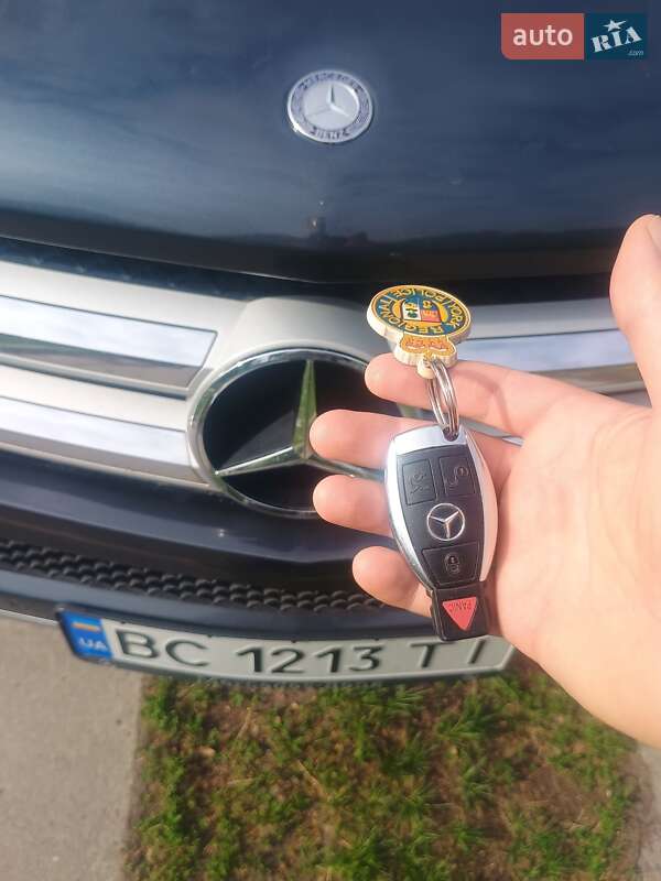 Позашляховик / Кросовер Mercedes-Benz GL-Class 2010 в Пирятині фото 16 Позашляховик / Кросовер Mercedes-Benz GL-Class 2010 в Пирятині