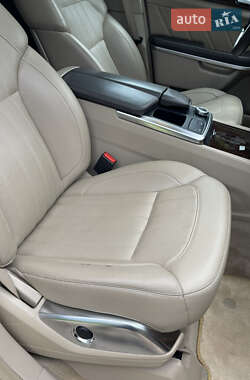 Внедорожник / Кроссовер Mercedes-Benz GL-Class 2012 в 