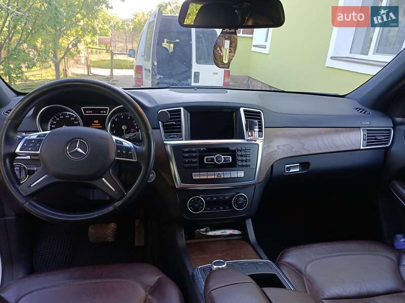 Внедорожник / Кроссовер Mercedes-Benz GL-Class 2014 в Львове фото 9 Внедорожник / Кроссовер Mercedes-Benz GL-Class 2014 в Львове