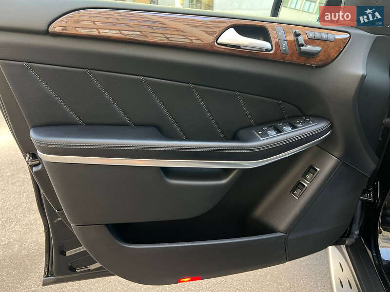 Позашляховик / Кросовер Mercedes-Benz GL-Class 2012 в Києві