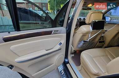 Позашляховик / Кросовер Mercedes-Benz GL-Class 2011 в 
