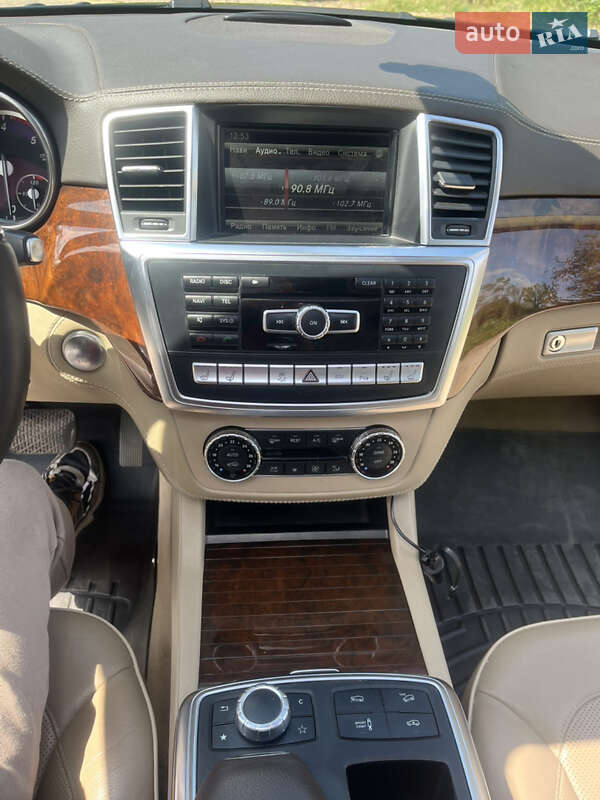 Внедорожник / Кроссовер Mercedes-Benz GL-Class 2013 в Белгороде-Днестровском