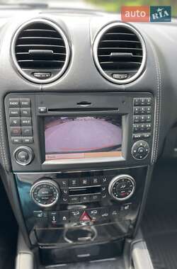 Позашляховик / Кросовер Mercedes-Benz GL-Class 2011 в 