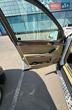 Внедорожник / Кроссовер Mercedes-Benz GL-Class 2010 в 