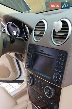 Позашляховик / Кросовер Mercedes-Benz GL-Class 2012 в 