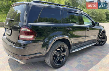 Позашляховик / Кросовер Mercedes-Benz GL-Class 2011 в 