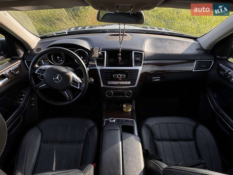 Внедорожник / Кроссовер Mercedes-Benz GL-Class 2013 в Ивано-Франковске фото 4 Внедорожник / Кроссовер Mercedes-Benz GL-Class 2013 в Ивано-Франковске